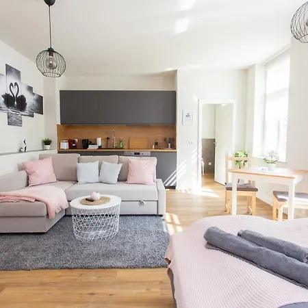 Fullhouse - - F45 - Smarttv - Nespresso