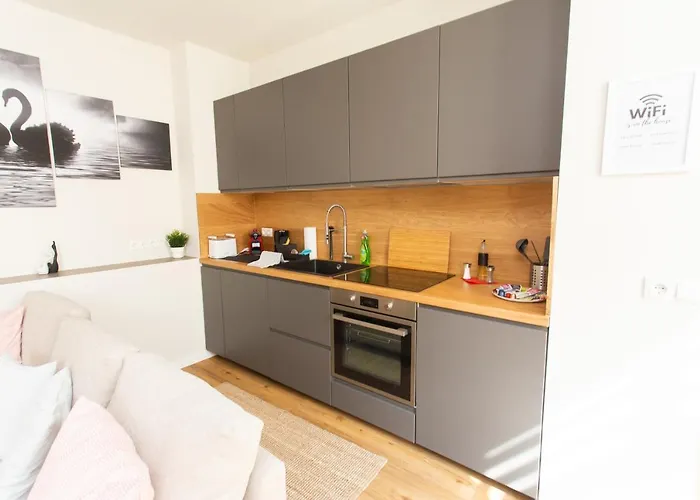 Fullhouse - - F45 - Smarttv - Nespresso