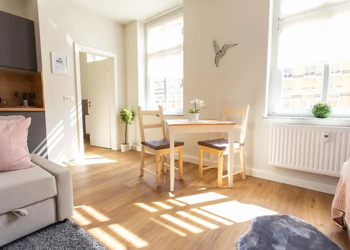 Fullhouse - - F45 - Smarttv - Nespresso