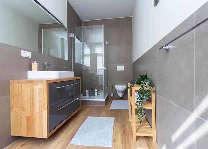 Fullhouse - - F45 - Smarttv - Nespresso اتسوكو